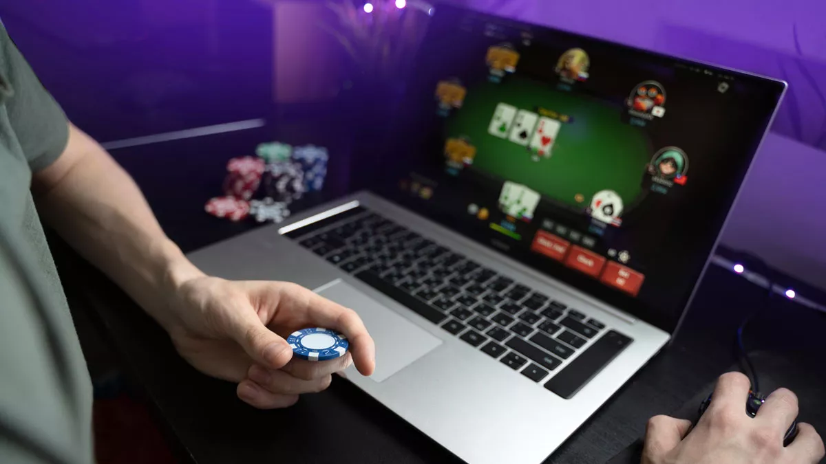 線上撲克免費錦標賽的優點：免費遊玩並賺取獎金